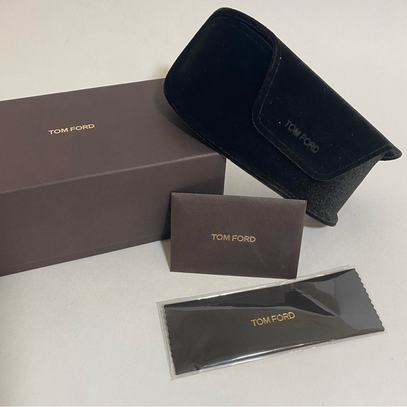 Tom Ford Madison Cat Eye Sunglasses - Picture 11 of 11